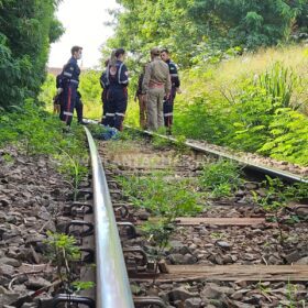 Mulher encontrada morta na linha do trem em Sarandi é identificada Foto 7 Fotos de Mulher encontrada morta na linha do trem em Sarandi é identificada