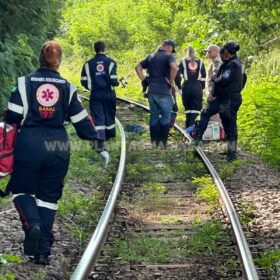 Mulher é encontrada morta na linha férrea em Sarandi. Foto 1 Fotos de Mulher é encontrada morta na linha férrea em Sarandi.