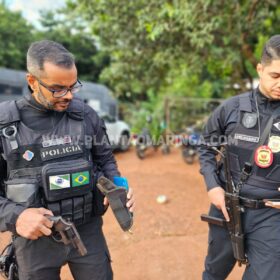 Polícia Civil cumpre mandados em operação contra grupo de Nego Fi, em Sarandi Foto 9 Fotos de Polícia Civil cumpre mandados em operação contra grupo de Nego Fi, em Sarandi