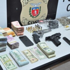 Youtuber Silver Cop é preso com drogas e armas em Paranavaí Foto 5 Fotos de Youtuber Silver Cop é preso com drogas e armas em Paranavaí