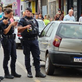 Câmera registra funcionário de supermercado sendo executado na frente do trabalho em Sarandi Foto 6 Fotos de Câmera registra funcionário de supermercado sendo executado na frente do trabalho em Sarandi