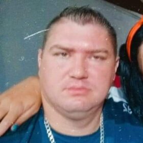 Homem é morto após ser baleado com quatro tiros durante discussão em bar de Maringá Foto 3 Fotos de Homem é morto após ser baleado com quatro tiros durante discussão em bar de Maringá
