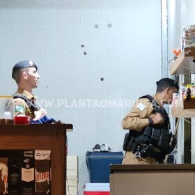 Homem é baleado em atentado a tiros em bar na cidade de Sarandi Foto 4 Fotos de Homem é baleado em atentado a tiros em bar na cidade de Sarandi