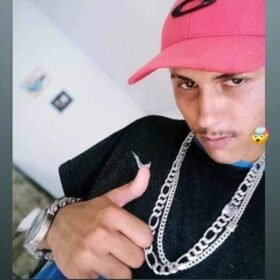 Jovem atropelado e executado em Sarandi teria trocado de roupa com amigo para despistar assassinos Foto 8 Fotos de Jovem atropelado e executado em Sarandi teria trocado de roupa com amigo para despistar assassinos