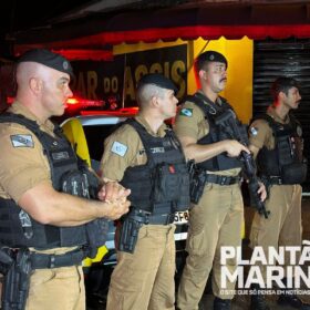 Mestre de obras é morto com mais de 10 facadas após briga de bar em Sarandi Foto 13 Fotos de Mestre de obras é morto com mais de 10 facadas após briga de bar em Sarandi
