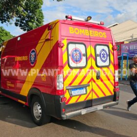Vídeo: motorista perde controle e atropela mulheres na calçada em Sarandi Foto 5 Fotos de Vídeo: motorista perde controle e atropela mulheres na calçada em Sarandi