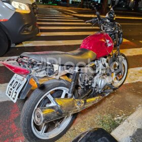 Dois jovens são intubados após colisão entre motos em Maringá Foto 9 Fotos de Dois jovens são intubados após colisão entre motos em Maringá