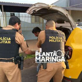 Homem é amarrado e preso após atirar contra jovens em bar de Sarandi Foto 8 Fotos de Homem é amarrado e preso após atirar contra jovens em bar de Sarandi