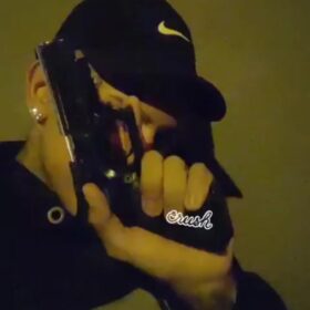 Homem com dois mandado de prisão em aberto e que ostentava armas morre após trocar tiros com a Rotam Foto 7 Fotos de Homem com dois mandado de prisão em aberto e que ostentava armas morre após trocar tiros com a Rotam