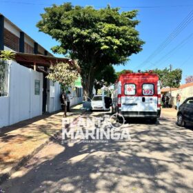 Jovem é executado na porta de escola e mãe fica sentada ao lado do corpo do filho Foto 3 Fotos de Jovem é executado na porta de escola e mãe fica sentada ao lado do corpo do filho