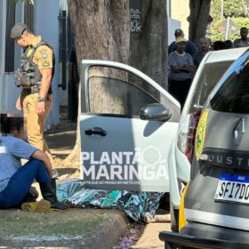 Jovem é executado na porta de escola e mãe fica sentada ao lado do corpo do filho Foto 7 Fotos de Jovem é executado na porta de escola e mãe fica sentada ao lado do corpo do filho