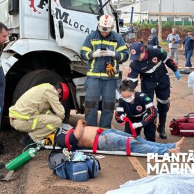 Identificado homem que morreu no acidente envolvendo dois caminhões entre Maringá e Iguaraçu Foto 12 Fotos de Identificado homem que morreu no acidente envolvendo dois caminhões entre Maringá e Iguaraçu