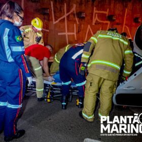 Homem é socorrido após capotamento de veículo no Contorno Norte em Maringá Foto 4 Fotos de Homem é socorrido após capotamento de veículo no Contorno Norte em Maringá