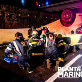 Homem é socorrido após capotamento de veículo no Contorno Norte em Maringá Foto 8 Fotos de Homem é socorrido após capotamento de veículo no Contorno Norte em Maringá