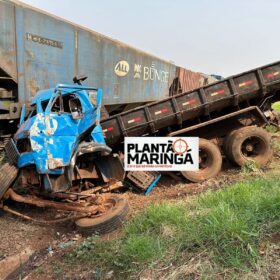 Caminhão é destruído em colisão com trem em Sarandi; motorista sobrevive com ferimentos moderados Foto 7 Fotos de Caminhão é destruído em colisão com trem em Sarandi; motorista sobrevive com ferimentos moderados