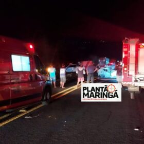 Casal morre carbonizado após grave acidente envolvendo dois carros e ônibus na região de Maringá Foto 1 Fotos de Casal morre carbonizado após grave acidente envolvendo dois carros e ônibus na região de Maringá
