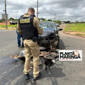 Colisão em Maringá deixa casal ferido após veículo invadir preferencial Foto 3 Fotos de Colisão em Maringá deixa casal ferido após veículo invadir preferencial