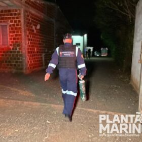 Homem invade residência para mata ex-mulher, mas acaba esfaqueando amiga dela em Sarandi Foto 5 Fotos de Homem invade residência para mata ex-mulher, mas acaba esfaqueando amiga dela em Sarandi