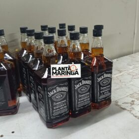 Policia Militar fecha fábrica que falsificava Whiskey e vodka em Maringá Foto 2 Fotos de Policia Militar fecha fábrica que falsificava Whiskey e vodka em Maringá