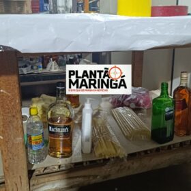 Policia Militar fecha fábrica que falsificava Whiskey e vodka em Maringá Foto 5 Fotos de Policia Militar fecha fábrica que falsificava Whiskey e vodka em Maringá