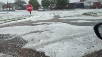 Fotos de Cidades do Paraná registram chuva de granizo; veja