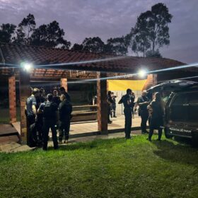 DENARC de Maringá realiza operação contra traficantes na manhã desta terça-feira Foto 7 Fotos de DENARC de Maringá realiza operação contra traficantes na manhã desta terça-feira