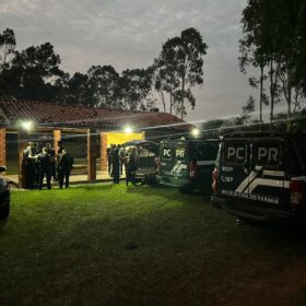 DENARC de Maringá realiza operação contra traficantes na manhã desta terça-feira Foto 8 Fotos de DENARC de Maringá realiza operação contra traficantes na manhã desta terça-feira