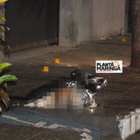 Homem é executado com 16 tiros na noite desta sexta-feira - câmera registraram o crime Foto 14 Fotos de Homem é executado com 16 tiros na noite desta sexta-feira - câmera registraram o crime