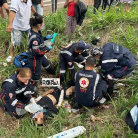 Motociclista é intubado e socorrido em estado gravíssimo após acidente no Contorno Sul em Maringá; Veja o flagrante Foto 10 Fotos de Motociclista é intubado e socorrido em estado gravíssimo após acidente no Contorno Sul em Maringá; Veja o flagrante