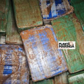 Polícia Rodoviária Federal de Maringá apreende caminhão tanque abarrotado com maconha Foto 4 Fotos de Polícia Rodoviária Federal de Maringá apreende caminhão tanque abarrotado com maconha