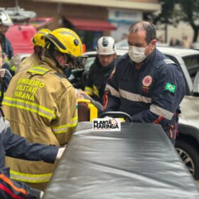 Câmera registra carro avançando preferencial e provocando acidente em Maringá Foto 6 Fotos de Câmera registra carro avançando preferencial e provocando acidente em Maringá