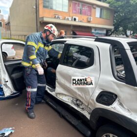 Câmera registra carro avançando preferencial e provocando acidente em Maringá Foto 9 Fotos de Câmera registra carro avançando preferencial e provocando acidente em Maringá
