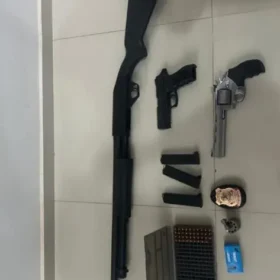 Com buscas em Maringá, PF cumpre 63 mandados judiciais contra tráfico internacional de drogas Foto 11 Fotos de Com buscas em Maringá, PF cumpre 63 mandados judiciais contra tráfico internacional de drogas