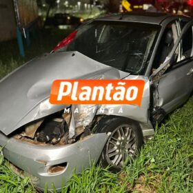 Grave acidente entre locomotiva e carro deixa duas mulheres feridas em Sarandi Foto 2 Fotos de Grave acidente entre locomotiva e carro deixa duas mulheres feridas em Sarandi