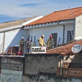 Pedreiro cai de telhado de sobrado e sofre ferimentos graves em Maringá Foto 1 Fotos de Pedreiro cai de telhado de sobrado e sofre ferimentos graves em Maringá