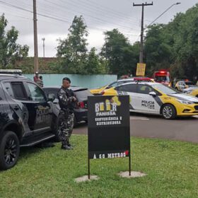Vítima e atirador morrem após entrarem em luta corporal e corpos são encontrados abraçados Foto 2 Fotos de Vítima e atirador morrem após entrarem em luta corporal e corpos são encontrados abraçados
