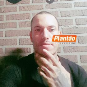 Homem que teve o irmão executado no mês de outubro é morto a tiros neste sábado Foto 4 Fotos de Homem que teve o irmão executado no mês de outubro é morto a tiros neste sábado