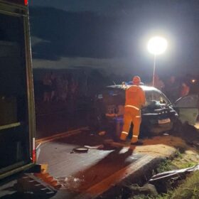 Cinco pessoas morrem e três ficam feridas em acidente na PR-082 Foto 4 Fotos de Cinco pessoas morrem e três ficam feridas em acidente na PR-082