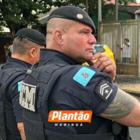 Homem é executado com 14 tiros na frente da casa da mãe em Sarandi Foto 5 Fotos de Homem é executado com 14 tiros na frente da casa da mãe em Sarandi