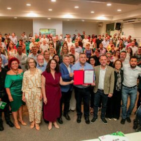Maringá: Deputado Jacovós participa do repasse de R$ 19 milhões para conclusão de obras no HU/UEM Foto 2 Fotos de Maringá: Deputado Jacovós participa do repasse de R$ 19 milhões para conclusão de obras no HU/UEM