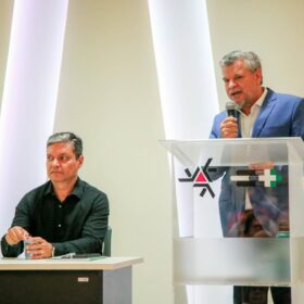 Maringá: Deputado Jacovós participa do repasse de R$ 19 milhões para conclusão de obras no HU/UEM Foto 1 Fotos de Maringá: Deputado Jacovós participa do repasse de R$ 19 milhões para conclusão de obras no HU/UEM