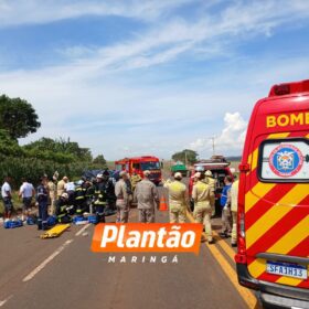 Câmera registra colisão entre carro e caminhão que deixou uma mulher morta na PR-317 Foto 3 Fotos de Câmera registra colisão entre carro e caminhão que deixou uma mulher morta na PR-317