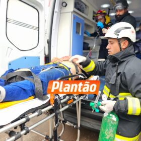 Engavetamento na BR-376 deixa motorista preso nas ferragens em Sarandi Foto 11 Fotos de Engavetamento na BR-376 deixa motorista preso nas ferragens em Sarandi