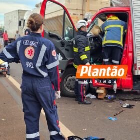 Engavetamento na BR-376 deixa motorista preso nas ferragens em Sarandi Foto 3 Fotos de Engavetamento na BR-376 deixa motorista preso nas ferragens em Sarandi