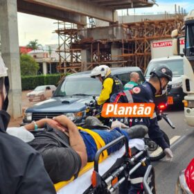 Engavetamento na BR-376 deixa motorista preso nas ferragens em Sarandi Foto 6 Fotos de Engavetamento na BR-376 deixa motorista preso nas ferragens em Sarandi