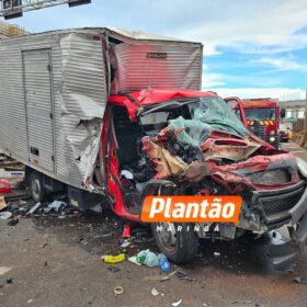 Engavetamento na BR-376 deixa motorista preso nas ferragens em Sarandi Foto 9 Fotos de Engavetamento na BR-376 deixa motorista preso nas ferragens em Sarandi
