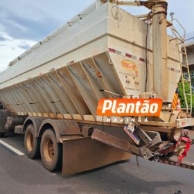 Engavetamento na BR-376 deixa motorista preso nas ferragens em Sarandi Foto 10 Fotos de Engavetamento na BR-376 deixa motorista preso nas ferragens em Sarandi