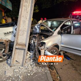 Motorista suspeito de estar embriagado fica gravemente ferido após acidente em Maringá Foto 5 Fotos de Motorista suspeito de estar embriagado fica gravemente ferido após acidente em Maringá
