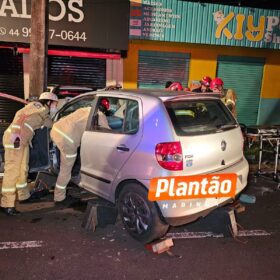 Motorista suspeito de estar embriagado fica gravemente ferido após acidente em Maringá Foto 9 Fotos de Motorista suspeito de estar embriagado fica gravemente ferido após acidente em Maringá