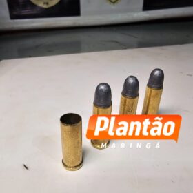 Três adolescentes são apreendidos após roubo e atirarem contra veículo em Maringá Foto 4 Fotos de Três adolescentes são apreendidos após roubo e atirarem contra veículo em Maringá